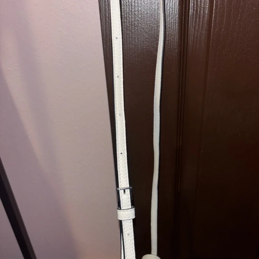 Marc Jacobs Cream Crossbody Bag - Picture 9 of 9